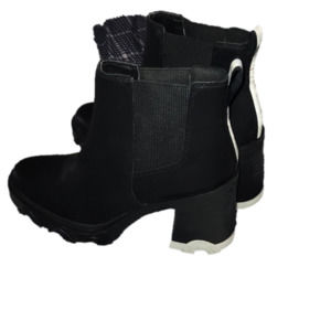 BRAND New Sorels ❤️